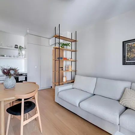 Luxury Aura 40 - 6 By Grand *