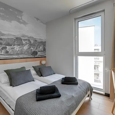 Luxury Aura 40 - 6 By Grand *