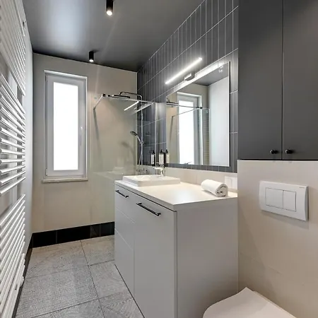 Luxury Aura 40 - 6 By Grand *